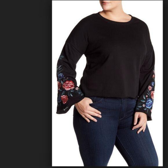 PLANET GOLD Embroidered Bell Sleeve 1X NWOT - Picture 1 of 3